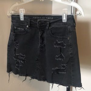 American Eagle black distressed denim mini size 2